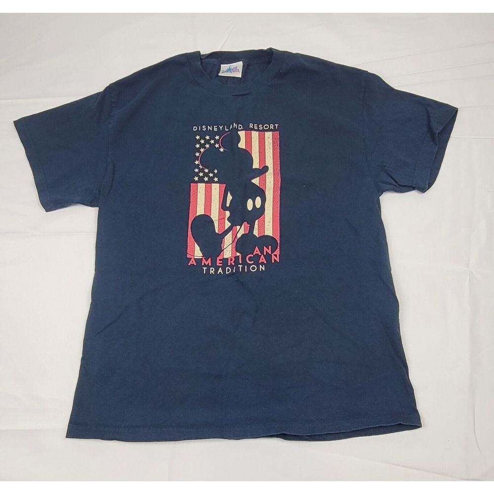 Walt Disney T-Shirt Mens Medium. Retro World American Tradition Navy Tee.
